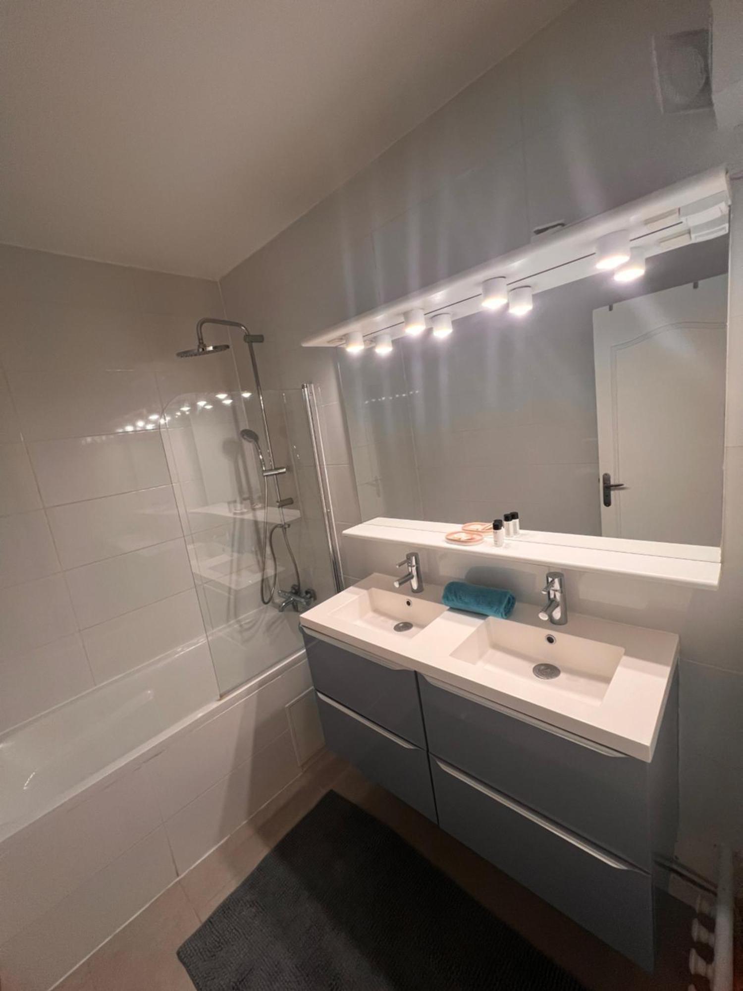 Appartement Paris Grenelle - Hala Paris Eksteriør bilde